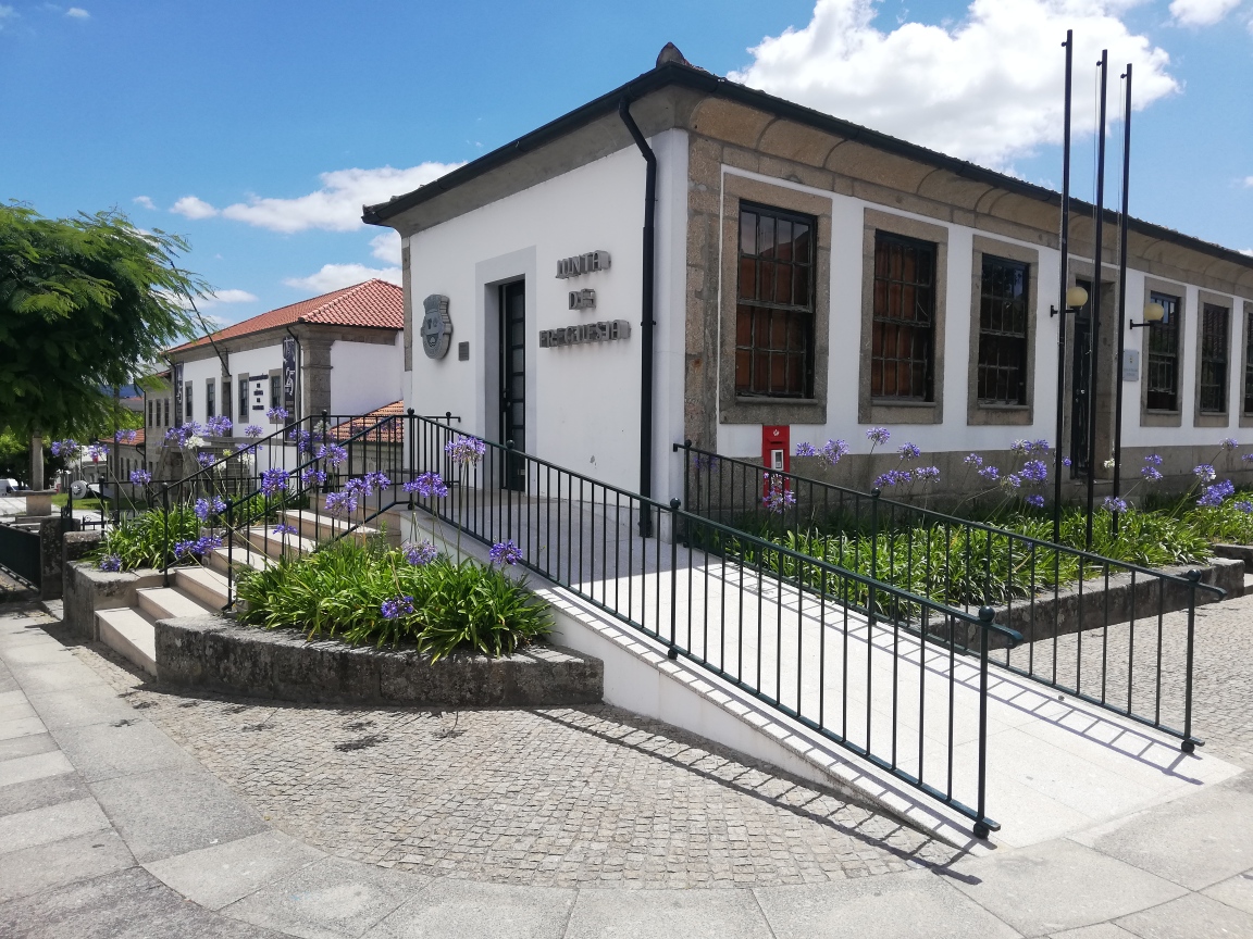 Junta De Freguesia De Paredes